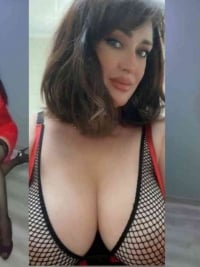 Tanya Rusova porno tomosha Soqollangan mushuk va tukli jinsiy olatni